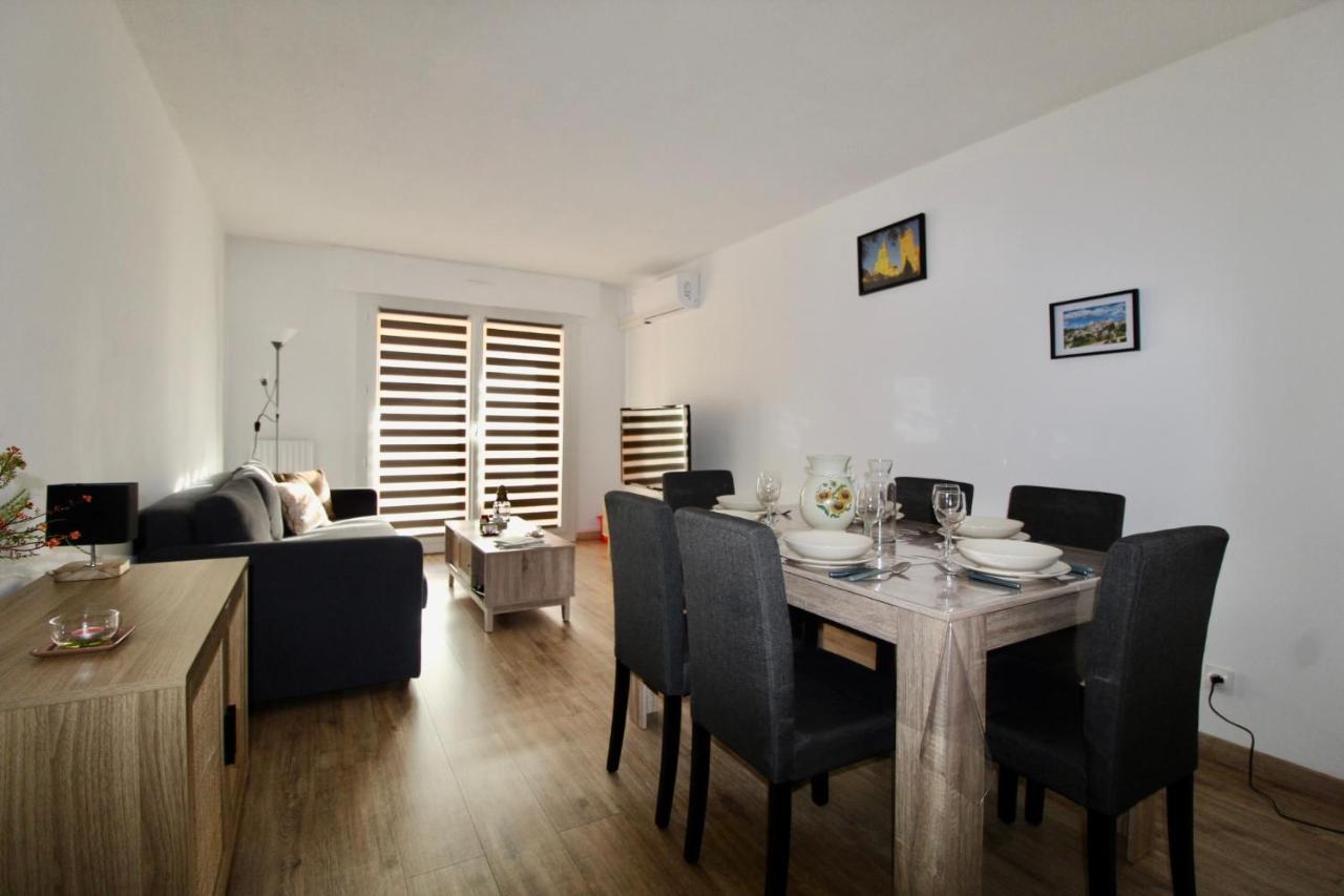 Logement Renove Avec Mobilier 2023 Appartement Avignon Buitenkant foto