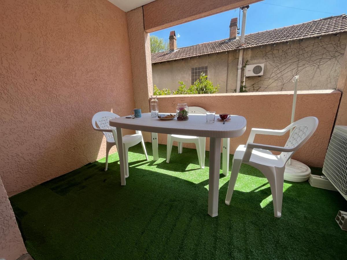 Logement Renove Avec Mobilier 2023 Appartement Avignon Buitenkant foto